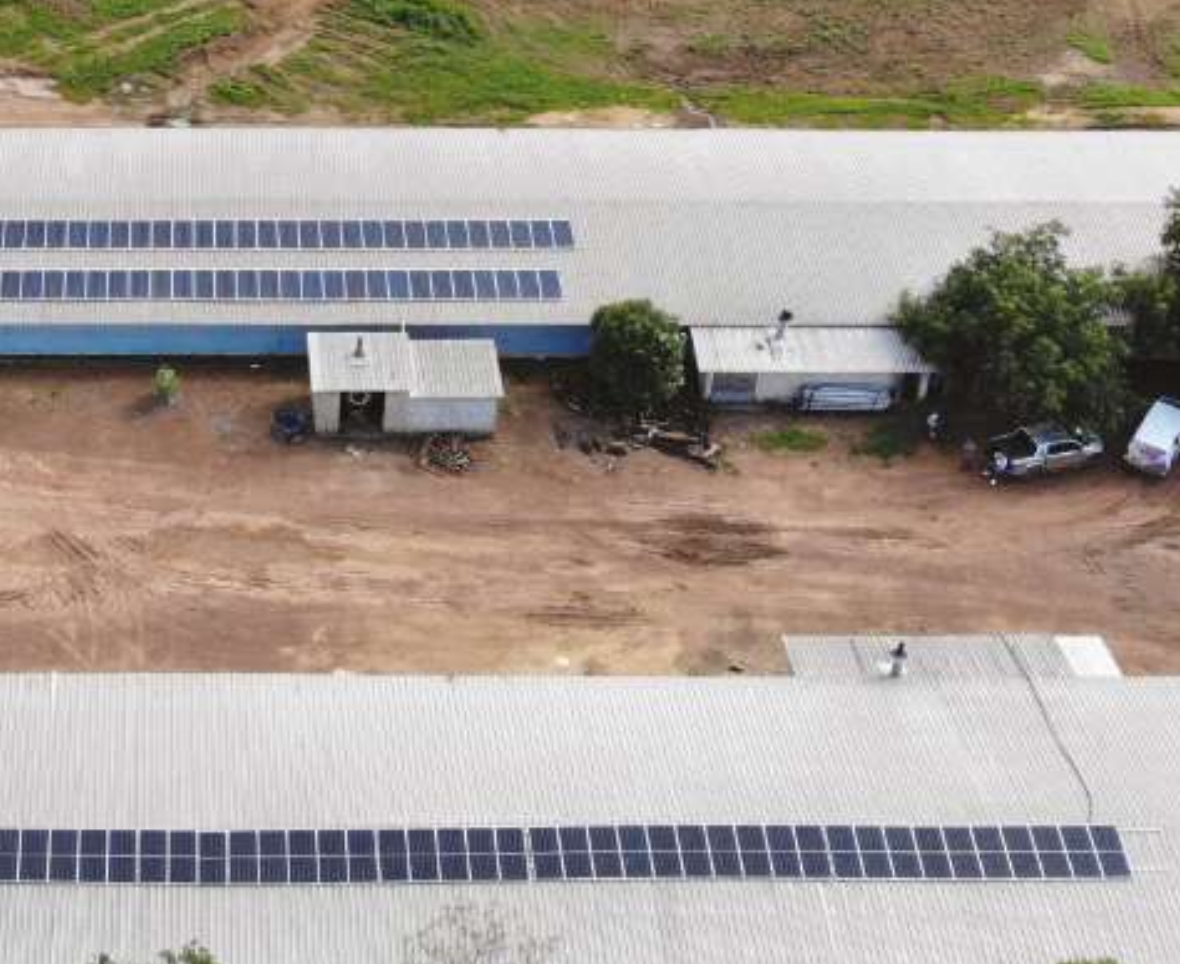Aviários José Nildo Paraíso - TO Potência: 80.3 kWp